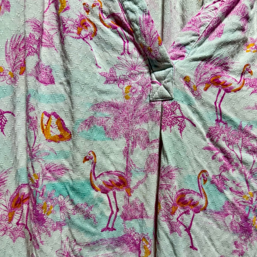 Crown and Ivy medium Flamingo Print Women's lightweight 3/4 sleeves blouse - Picture 2 of 5